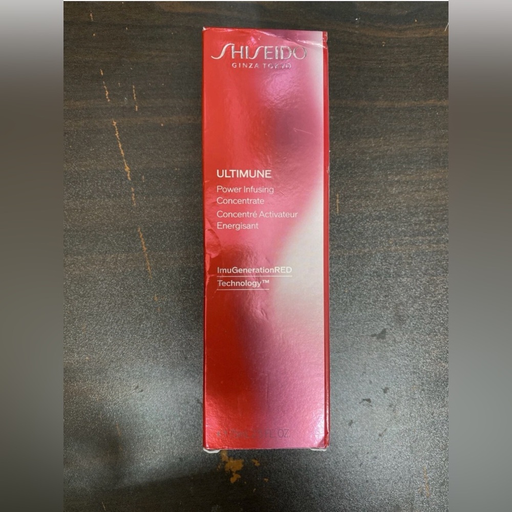 Shiseido Ultimune Power Infusing Concentrate - Vibrant Red